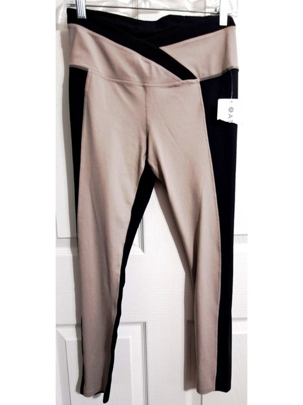 Athleta Women's M Chroma 7/8 Tight Black Gray Leggings 25" Inseam New w/Tags